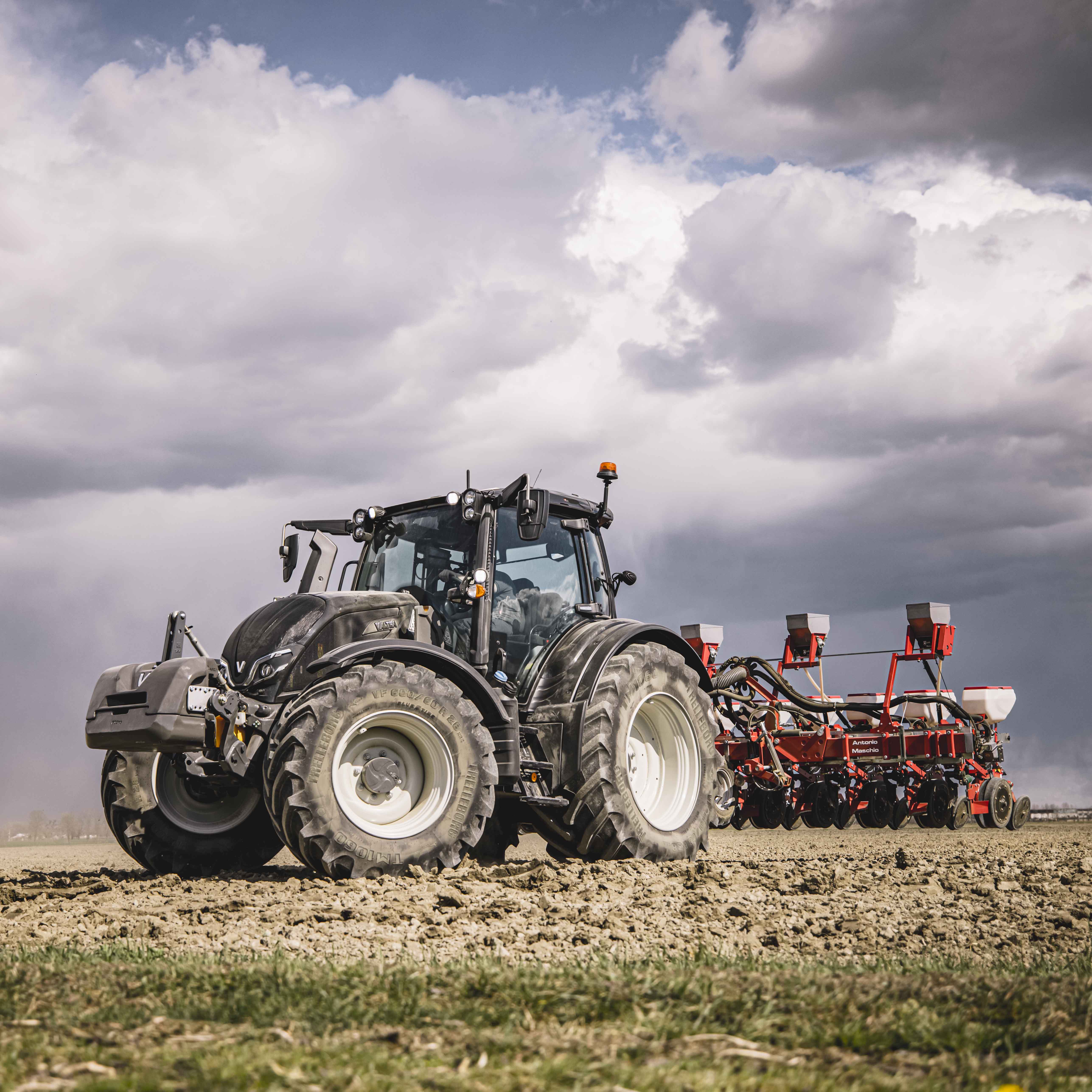 Valtra N Serisi – Gücün ve Akıllı Tarımın Yeni Yüzü